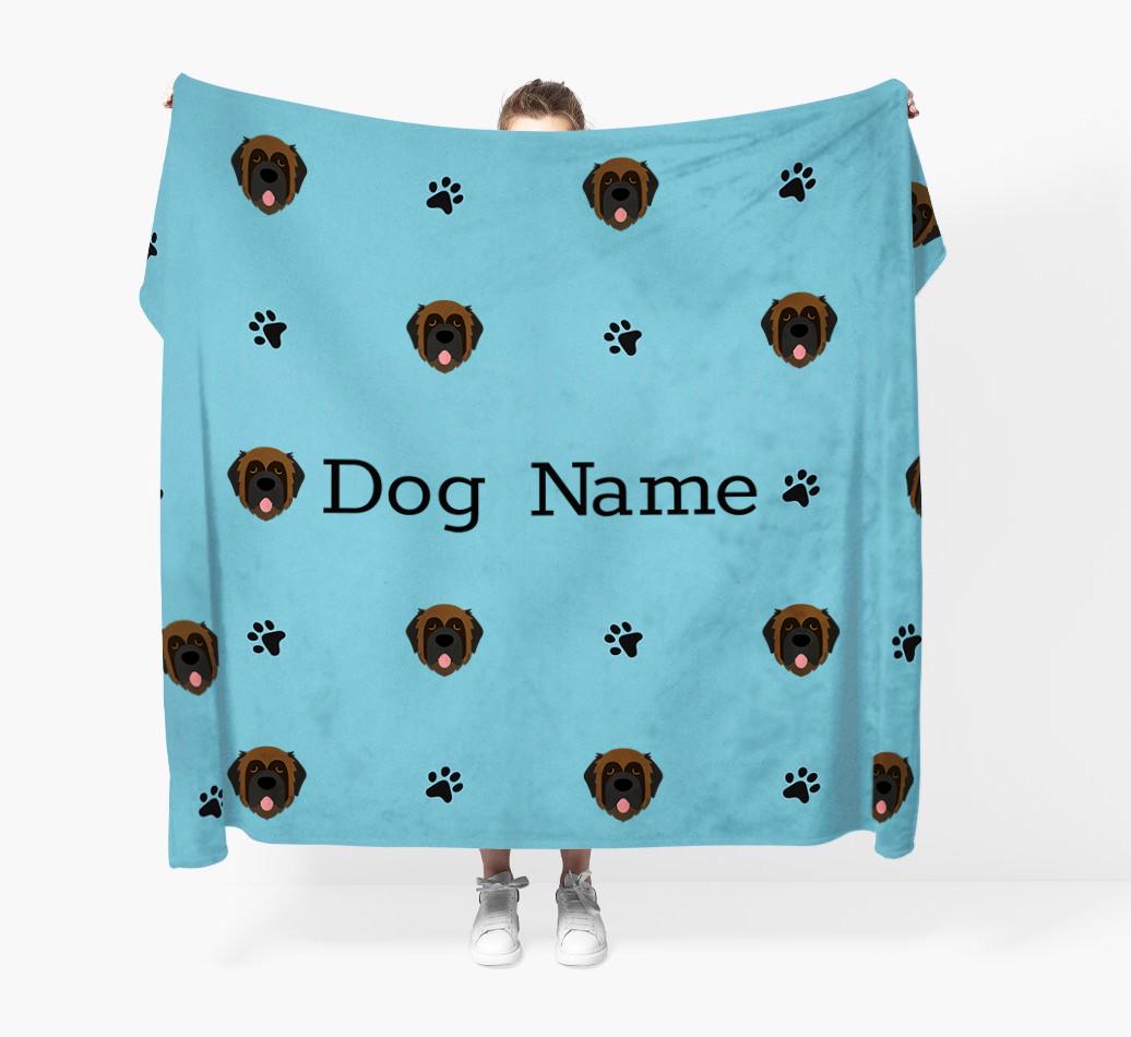 'Paw Pattern' - Personalized {breedFullName} Blanket